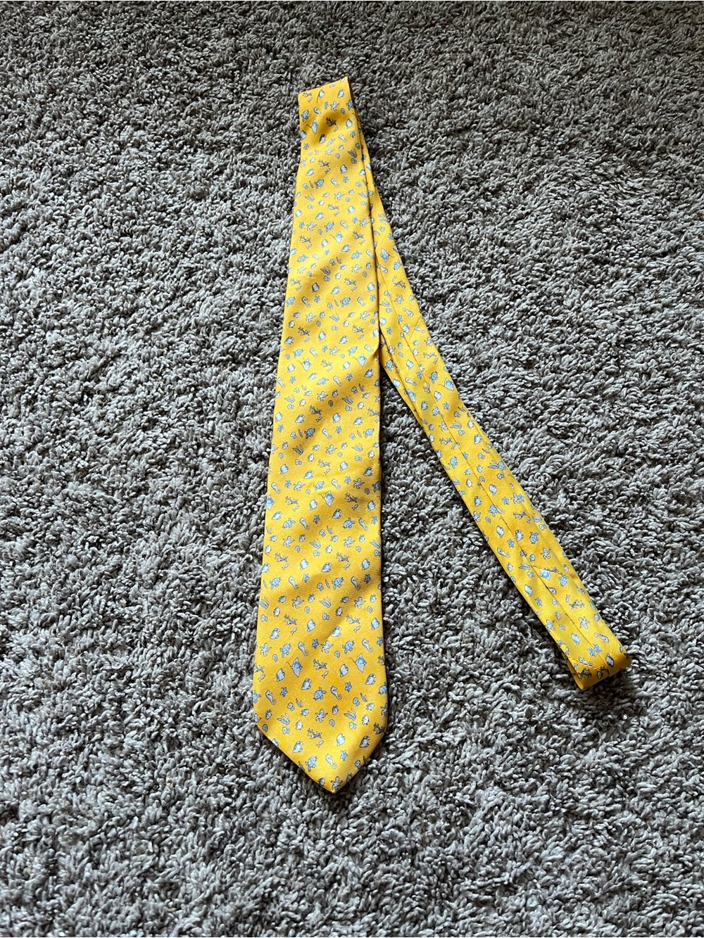 Brooks Brothers “346” Sunny Yellow Sea Animal Micro Pattern Men's Tie